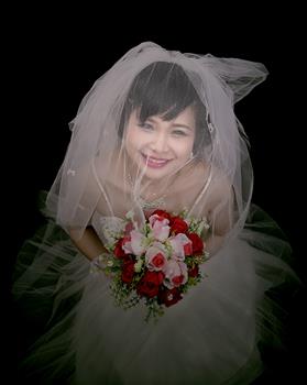 Love - Model: Lê Thu Trang
Photo: Nguyễn Vũ Thịnh
Make up: Ngọc Liệu
