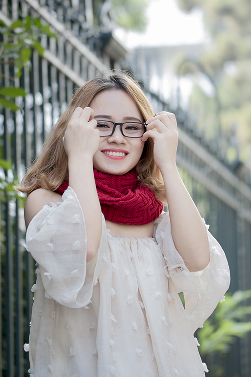 Smile - Thiết bị D700 và Lens Tamron 150 - 600 USD VC